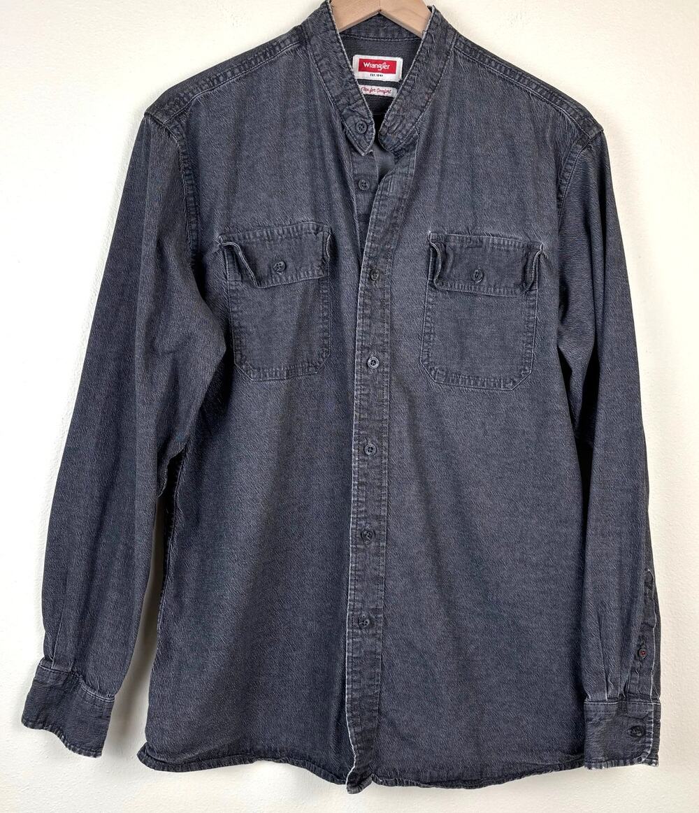 Wrangler Men's Button Down Long Sleeve Shirt